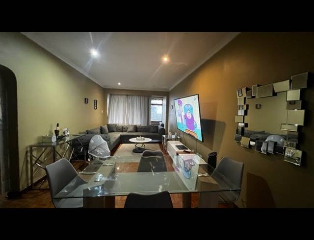 2.5 BEDROOM APARTMENT RENTED IN GLENWOOD